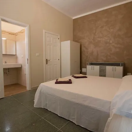 Dimora Varchi 3* Salve